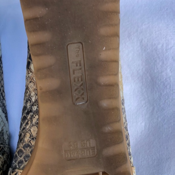 Snake print flats - Picture 5 of 6